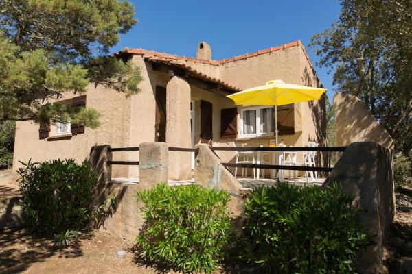 Villa Cala Rossa 45M2 4-5 pers Rondinara Bonifacio, Rezerwuj  Hotele w Korsyka z Parkingiem, Parking