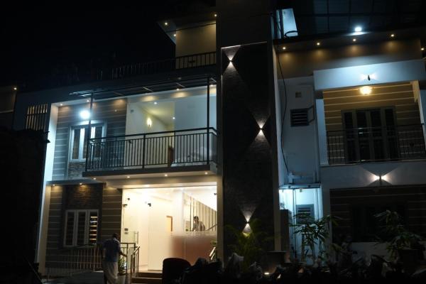 Joen homes apartment, Rezerwuj Apartament Hotele w Alwaye z parkingiem, Parking