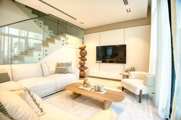 Luxury 3BR Villa with Maid Room & Private Beach Access, Rezerwuj  Ras al-Chajma 