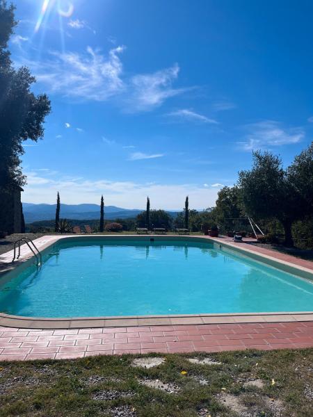 Villa Poggio Bernone, Rezerwuj  Hotele w Prata z Basenem, Basen