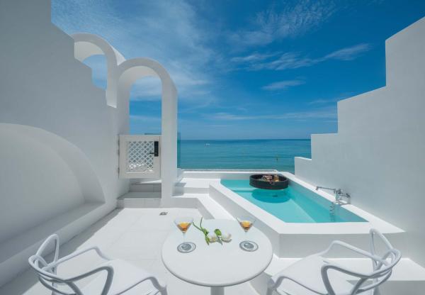 Sanya ZRS Nature Reading · Fengbaijing Seaview Hotel, Rezerwuj Hotel Hotele w Tianyazhen z Basenem, Basen