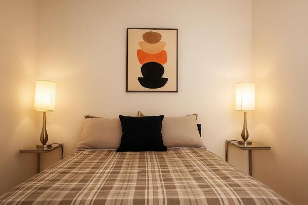 Downtown Private Room & Workspace Metros Sherbrooke & Berri! Fast Wifi, Rezerwuj  Montreal Quebec