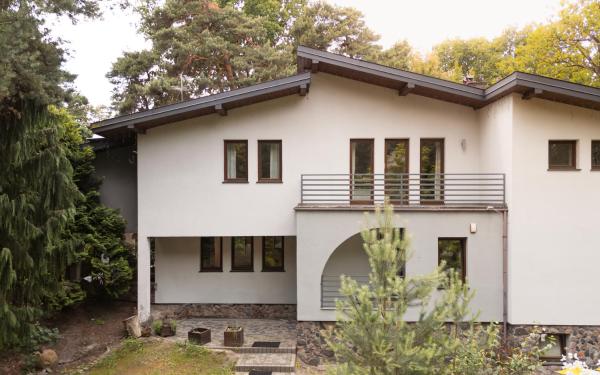 Golden Villas - Cozy Family Villa with Garden & Sauna, Konstancin, Rezerwuj  Konstancin-Jeziorna 