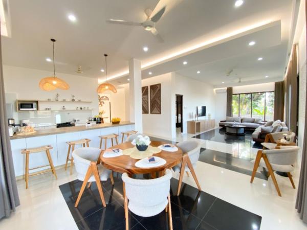 Lovina Seaview Hill Villa, Rezerwuj  Hotele w Bali z Parkingiem, Parking