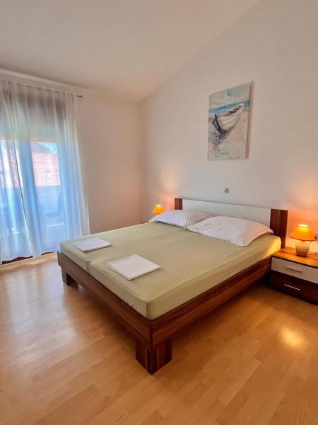 Apartmani Fani, Rezerwuj  Hotele w Kvarner Islands z Parkingiem, Parking