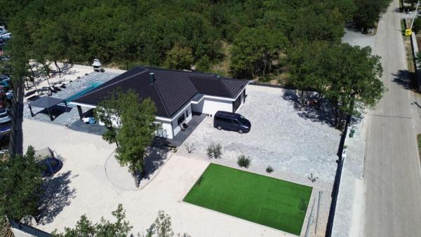 Villa Vanja, Rezerwuj  Hotele w Split-Dalmatia County z Parkingiem, Parking