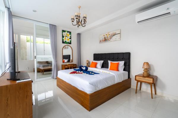 Villa Blessing Nusadua, Rezerwuj  Hotele w Bali z Parkingiem, Parking