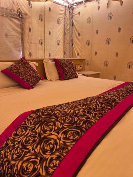 Rangilo Desert camp, Rezerwuj  Jaisalmer Rajasthan