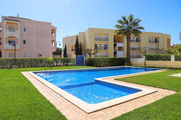 Atlântida Golf Village by Garvetur, Rezerwuj  Hotele w Algarve z Parkingiem, Parking