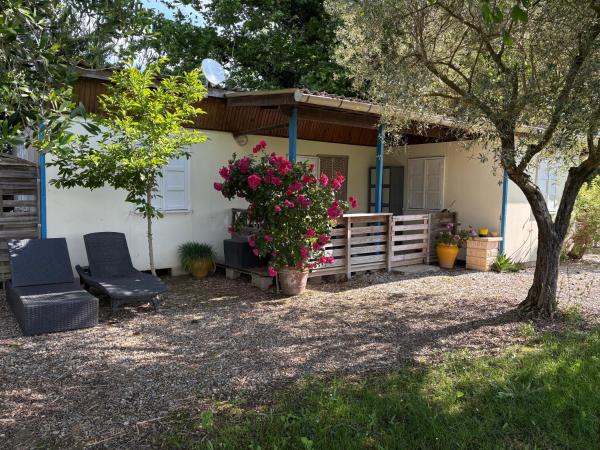 Chalet Proche mer, Rezerwuj Chalet Hotele w Pyrénées-Orientales z Parkingiem, Parking