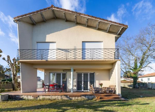 Villa Amistad - centre - parking - jardin - lave linge et vaisselle, Rezerwuj  Mont-de-Marsan Landes