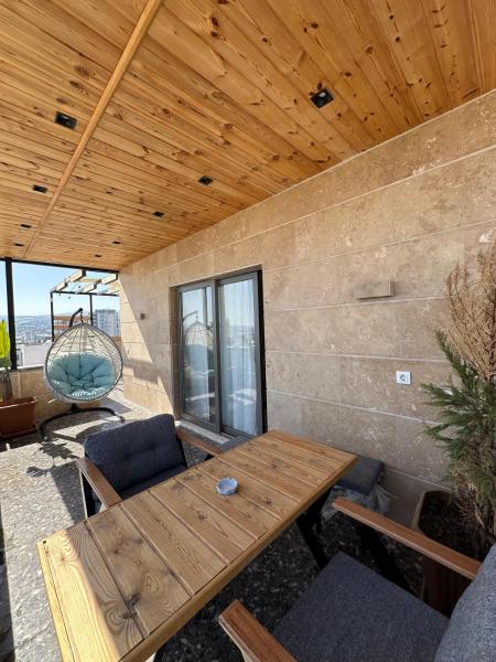 Stylish Loft Apartment with Private Terrace, Rezerwuj Apartament Hotele w Mediterranean Region Turkey z parkingiem, Parking