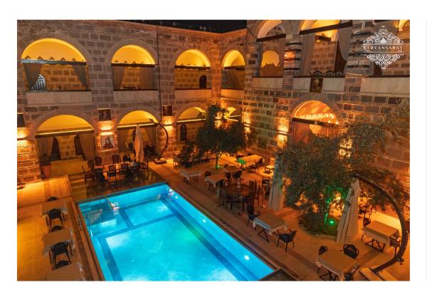 Kervansaray Antique Hotel, Rezerwuj  Çeşme Izmir