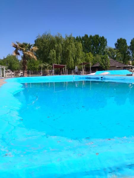 Camping El Chañar, Rezerwuj  Hotele w Mendoza z Parkingiem, Parking
