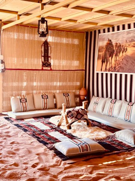 Desert Vibes Camp, Rezerwuj  Hotele w Al Sharqiyah z Parkingiem, Parking