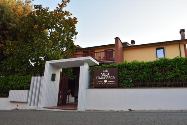 Villa Francesca Luxury Rooms, Rezerwuj  San Demetrio Corone Kalabria