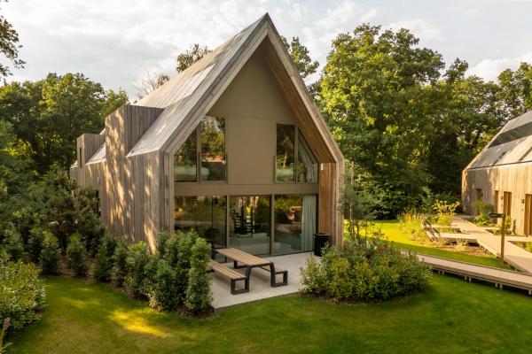 Woodz Lodges - Unwind in nature, Rezerwuj  Hotele w Bruksela z Parkingiem, Parking