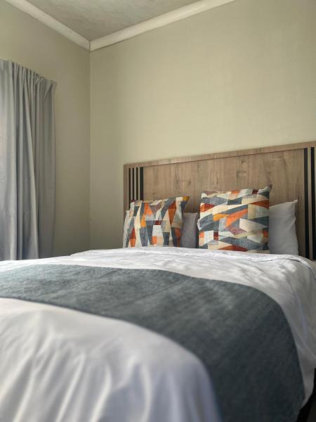 Sunray Guesthouse, Rezerwuj Hotel Newcastle KwaZulu-Natal