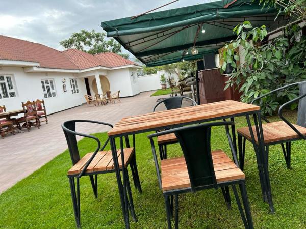 ArushaWest Hotel, Rezerwuj  Arusha Tanzania