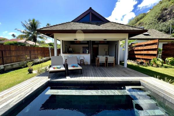 Villa Māha Iti 2 - Little Villa w Private Pool, Rezerwuj  Hotele w Irioa z Basenem, Basen