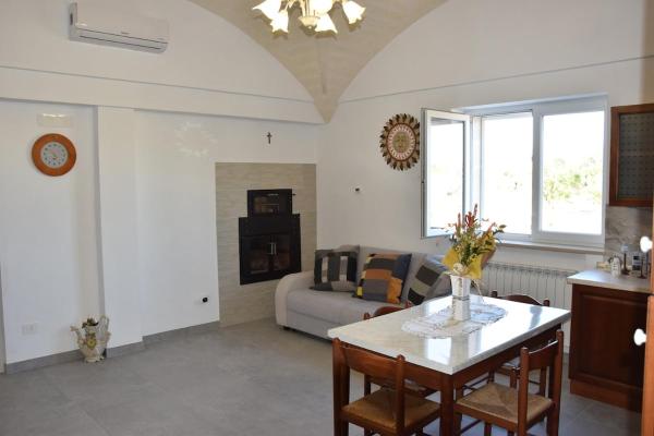 Villa con trullo Santo Scalone, Rezerwuj  Hotele w Valle d'Itria z basenem, Basen