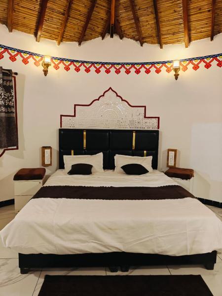 Dholavira Desert Homestay, Rezerwuj  Dholovira Gujarat