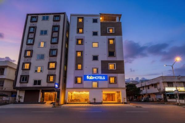 FabHotel Leon Square, Rezerwuj  Yelahanka 