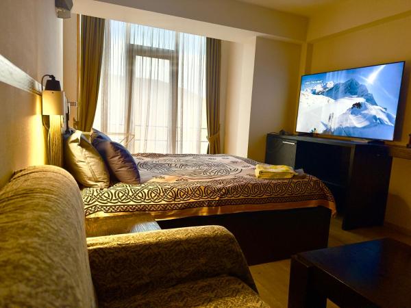 Pilot club rooms block1 NewGudauri 823, 301, 702, 901, Rezerwuj  Hotele w Mtkheta-Mtianeti z parkingiem, Parking