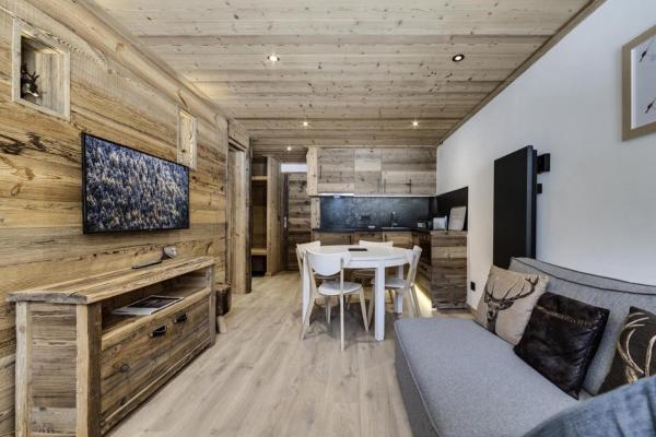 Résidence Val Disere Village - Appartement entièrement rénové Ski aux pieds Parking couvert MAE-7483, Rezerwuj  Hotele w Espace Killy z parkingiem, Parking