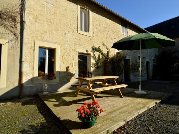 Holiday Home in Saint-Clément near the Sea, Rezerwuj  Osmanville 