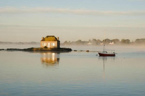 Saint Cado, appartement avec vue sur l'eau, Rezerwuj  Hotele w Bretania z Parkingiem, Parking