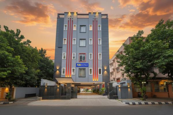 FabHotel The Vibe - Nr SR Nagar Metro Station, Rezerwuj  Hajdarabad 