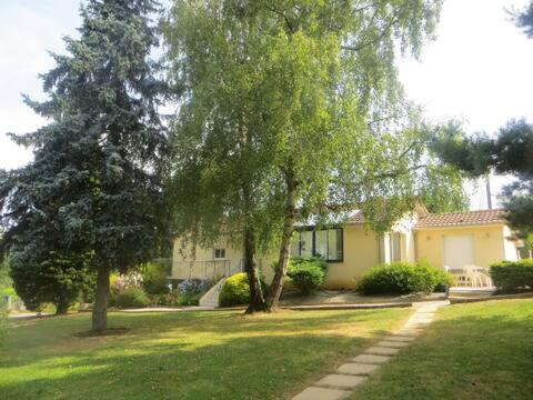 Les Acacias, Rezerwuj  La Milesse 