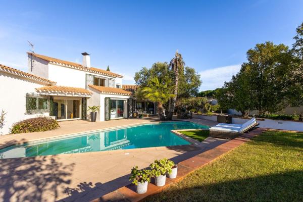 Villa avec piscine, Rezerwuj  Hotele w Cabestany z Basenem, Basen