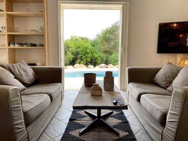 Villa Porto Vecchio, calme avec piscine, Rezerwuj  Hotele w Korsyka z Basenem, Basen