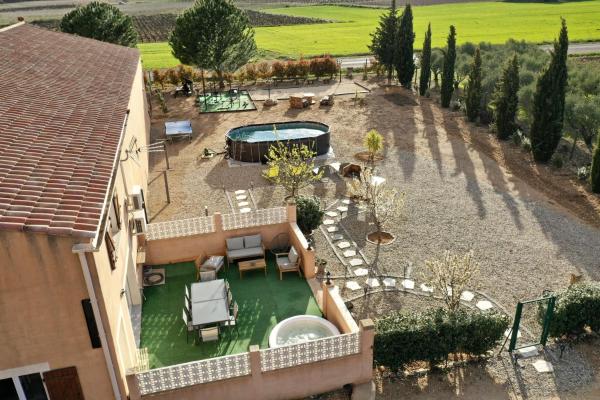 Villa vigneronne moderne piscine et jaccuzi, Rezerwuj  Saint-Jean-de-Fos 