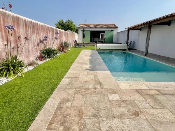 Villa avec Piscine chauffée, a 5mn de la plage, Rezerwuj  Hotele w Charente-Maritime z Basenem, Basen