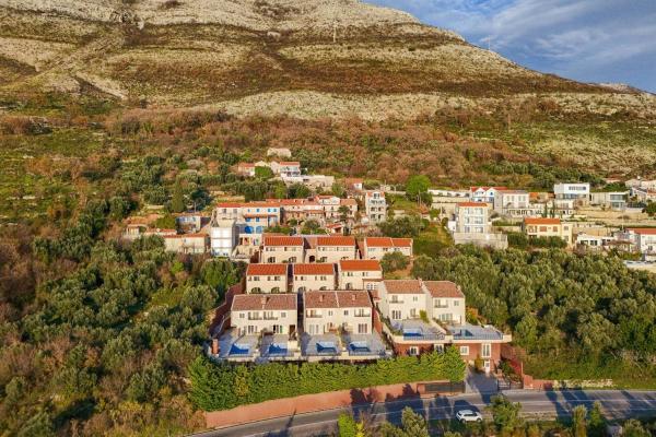 Emilys View Rezevici, Rezerwuj  Hotele w Budva County z basenem, Basen