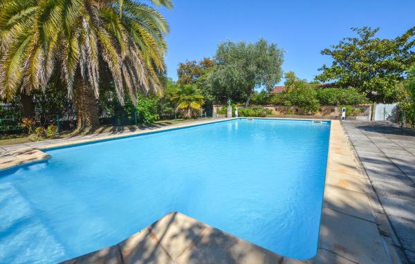 Villa Plage À Pieds, Rezerwuj  Hotele w Korsyka z Basenem, Basen