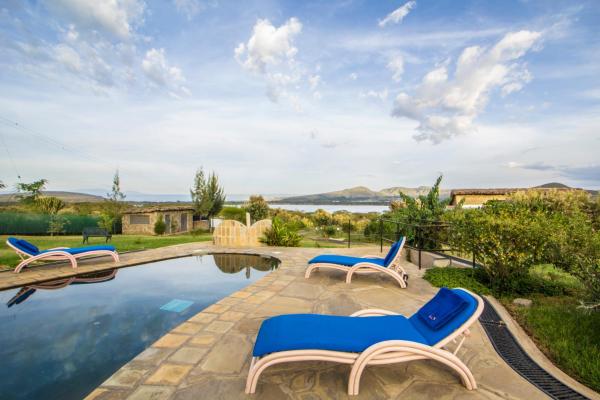 Naivasha Kongoni Lodge - Lake view Getaway, Rezerwuj  Hotele w Nakuru County z basenem, Basen