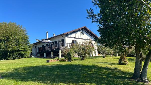 Villa bord de mer Pays Basque Bidart - Biarritz - Guethary - St Jean de Luz, Rezerwuj  Hotele w Akwitania z parkingiem, Parking