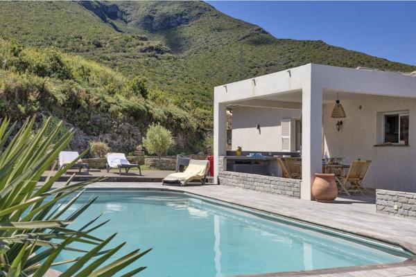 Villa La Marine, Rezerwuj  Hotele w Korsyka z Basenem, Basen