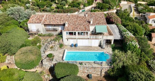 Villa climatisée, 5 Pieces, 140M2 grande piscine vue époustouflante proche plage du Rupione Pietrosella, Rezerwuj  Hotele w Korsyka z Basenem, Basen