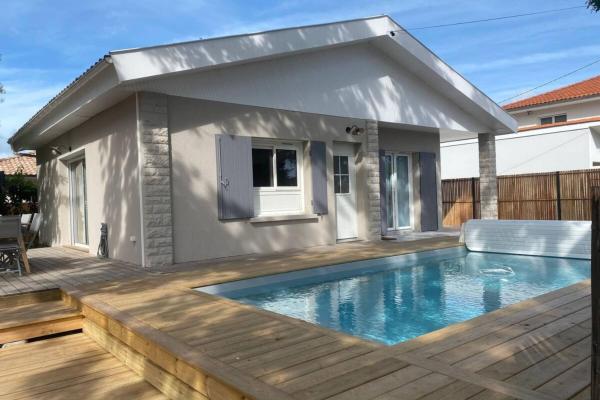 VILLA DES BECASSES - Andernos les Bains, Rezerwuj Willa Hotele w Akwitania z basenem, Basen