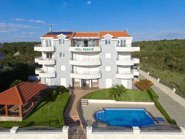 Villa Gravic 1, Rezerwuj Willa Hotele w Zadar County z basenem, Basen