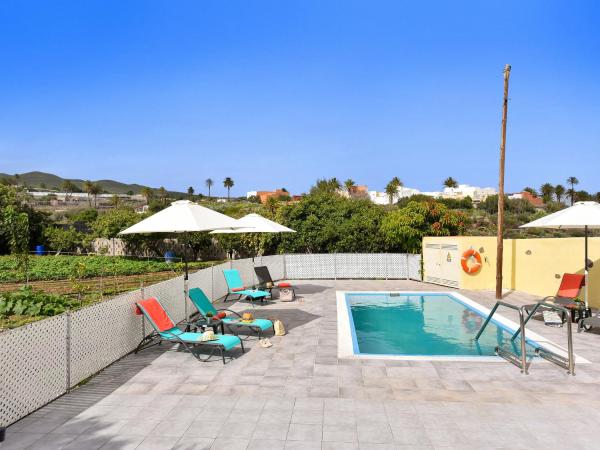 Villa in Ingenio with Private Pool, Rezerwuj  Hotele w Ingenio z Basenem, Basen