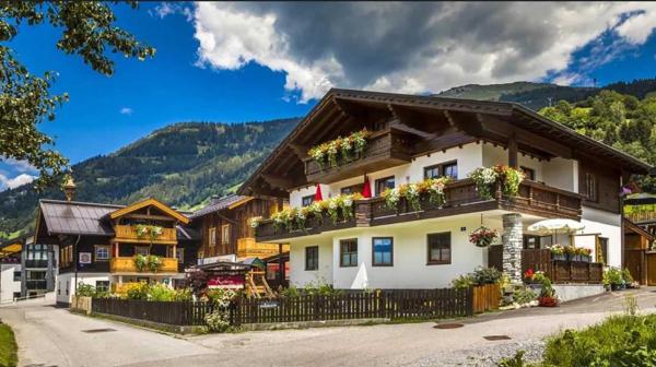Haus Kathrin, Rezerwuj  Hotele w Salzburg z Parkingiem, Parking