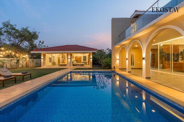 EKOSTAY - 7 Palms, Rezerwuj  Hotele w Nowe Delhi z basenem, Basen