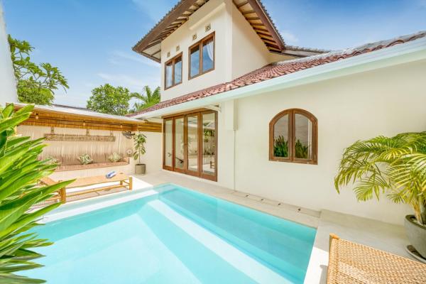 3BR Villa | Seminyak Central | 450m From Beach, Rezerwuj  Hotele w Bali ze śniadaniem, Śniadanie