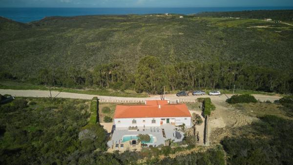 Villa Hideaway - Splendid Sea View with a Pool, Rezerwuj  Hotele w Algarve z Basenem, Basen